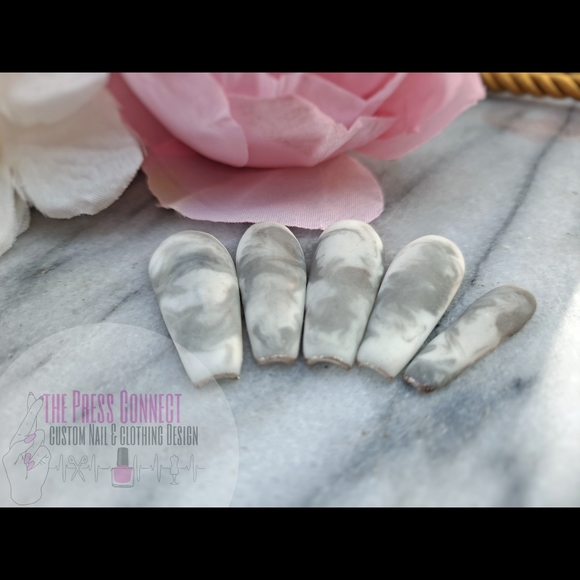 Press on Nails - Picture 2 of 5